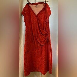 Red paisley printed athleta dress ✨